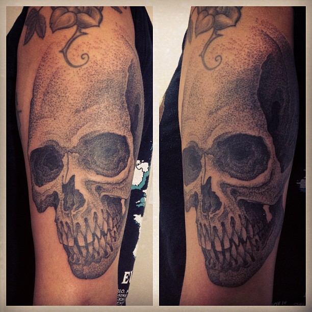 Stylish Grey Ink Skull Optical Illusion Tattoo