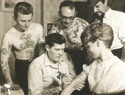 Wonderful Old School Vintage Tattoo