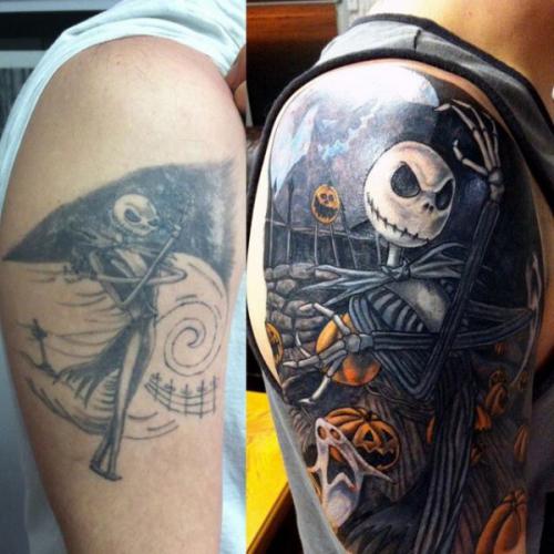 Man Right Shoulder Christmas Tattoo