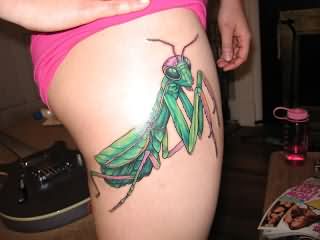 Praying Green Mantis Tattoo On Right Thigh