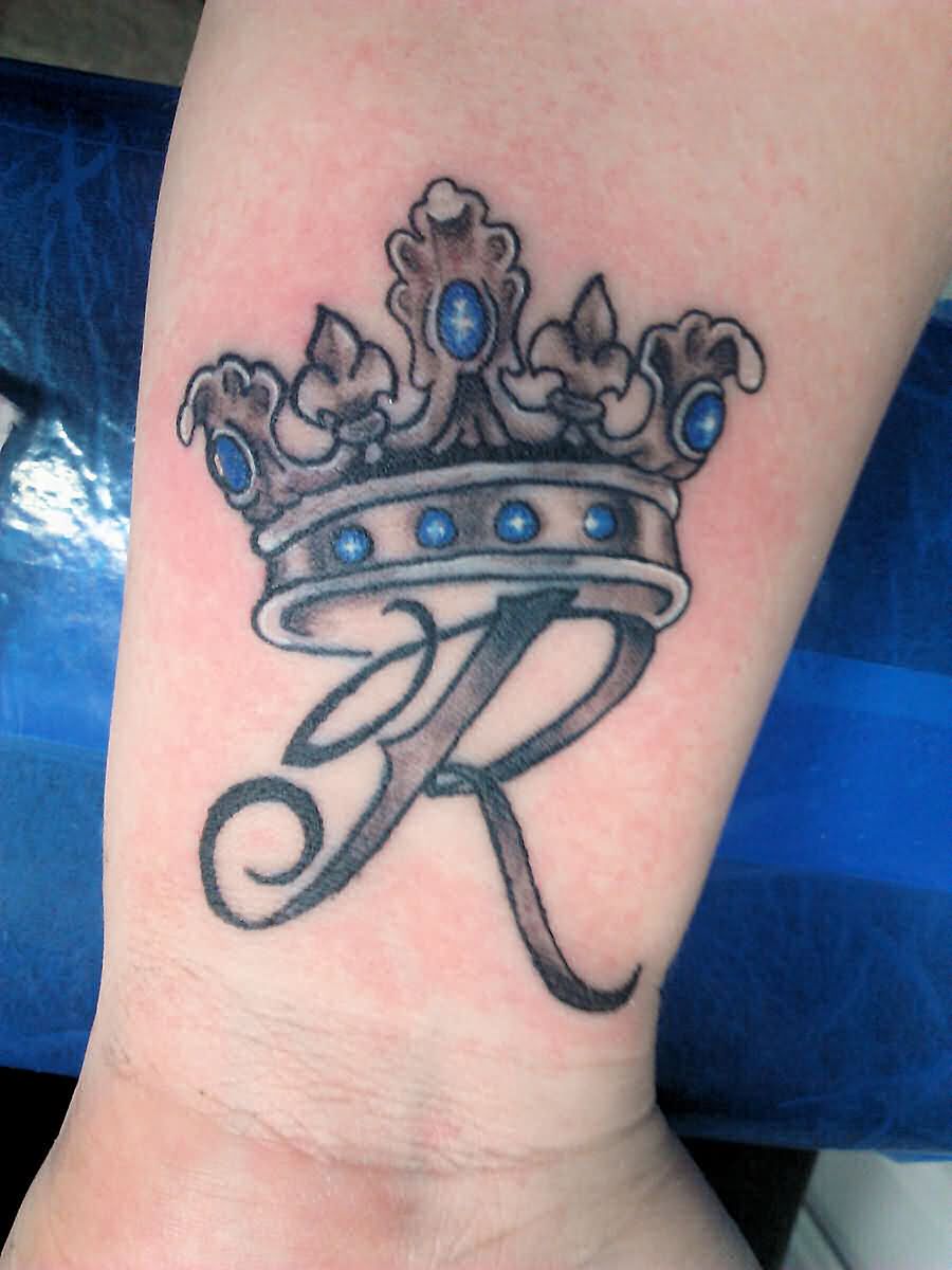 Amazing Queen Crown Tattoo On Wrist
