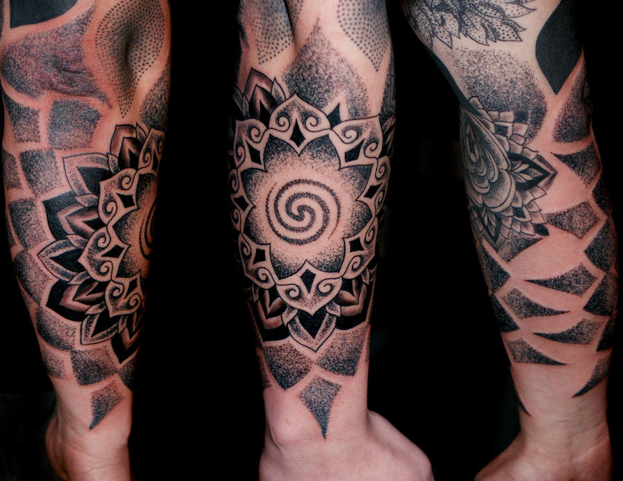 Dotting Tattoo by Vangogh Tattoo