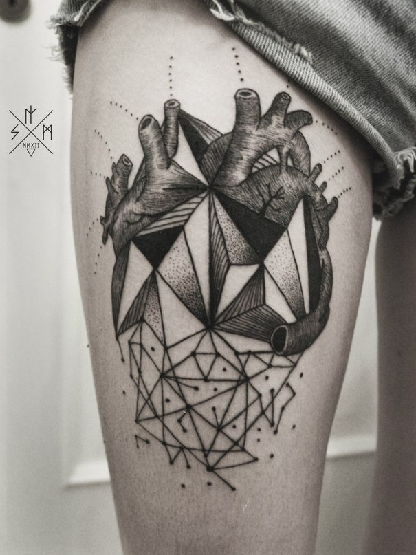 Geometric Human HEart Tattoo On Right Thigh