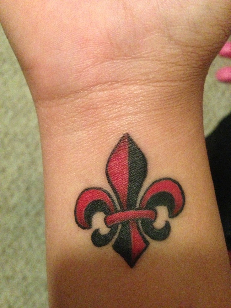 12+ Fleur De Lis Tattoos On Wrists